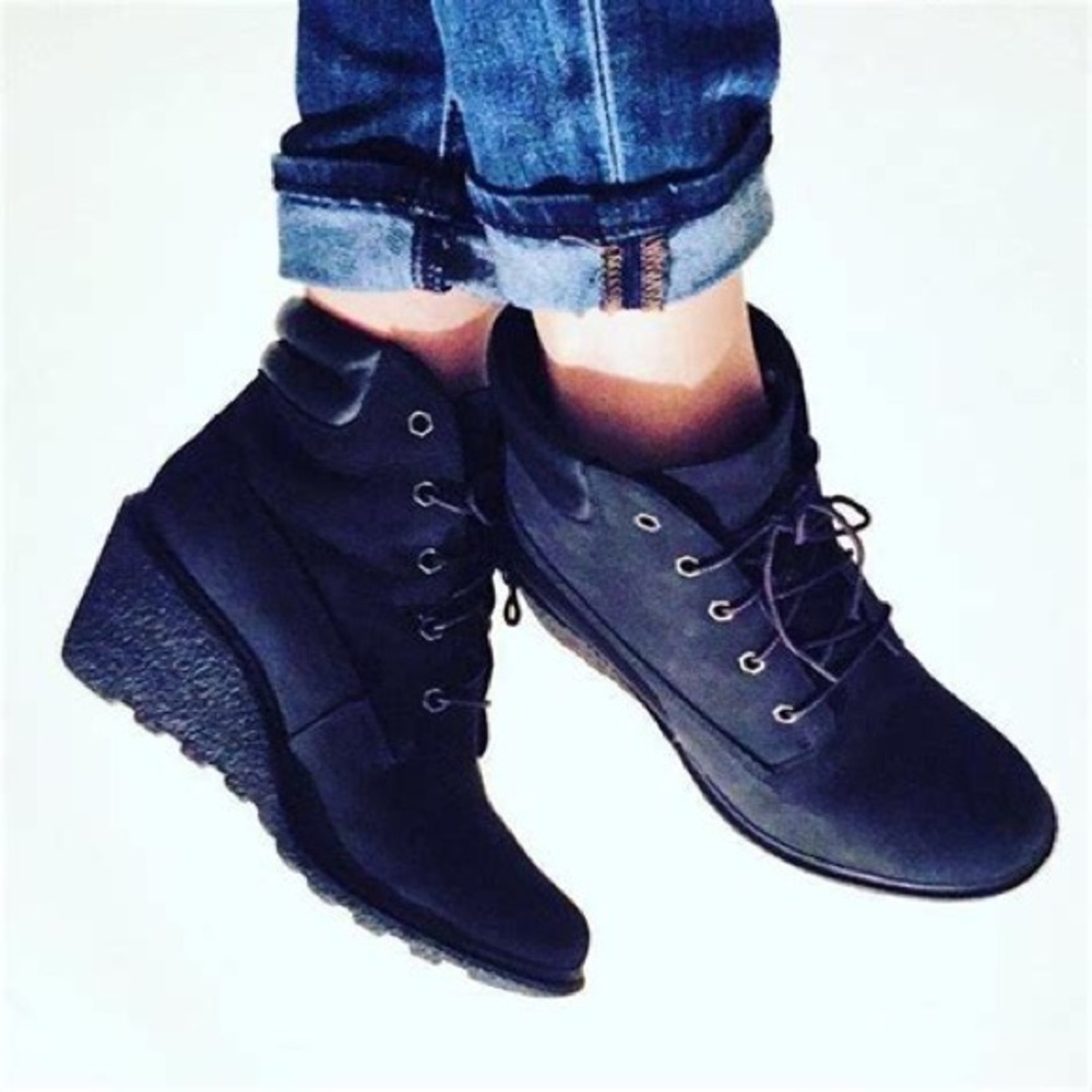 NWT Timberland Black Amston wedge boots